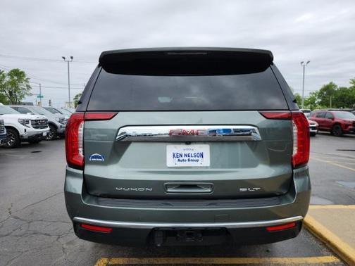 2023 GMC Yukon XL SLT