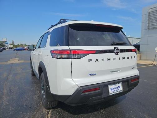 2025 Nissan Pathfinder SV 4WD