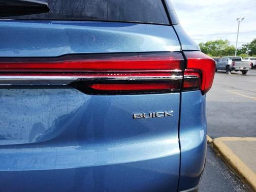 2025 Buick Enclave Preferred FWD