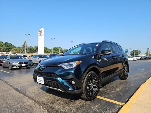 2017 Toyota RAV4 SE