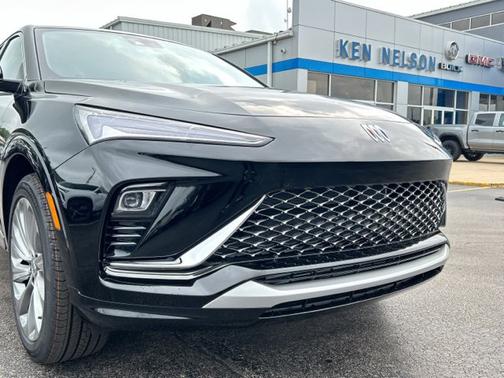 Ebony Twilight Metallic 2026 Buick Envista Avenir