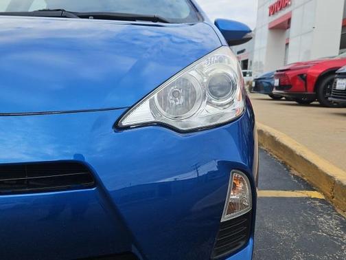 2014 Toyota Prius c Three