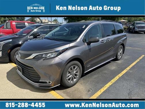 2021 Toyota Sienna XLE 7 Passenger
