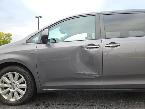 2017 Toyota Sienna XLE Premium