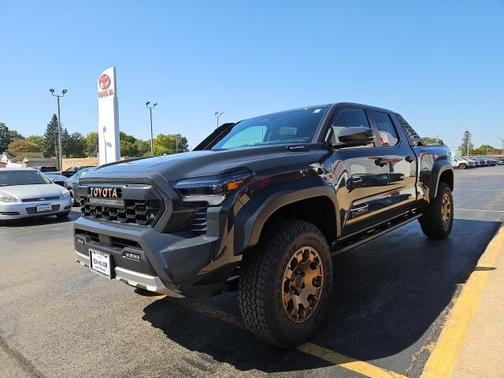 2025 Toyota Tacoma Hybrid Trailhunter