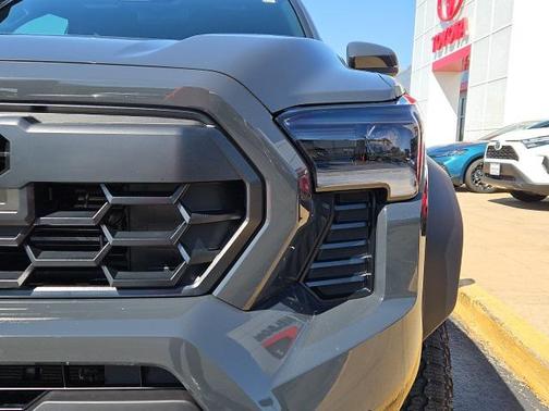 2025 Toyota Tacoma Hybrid Trailhunter