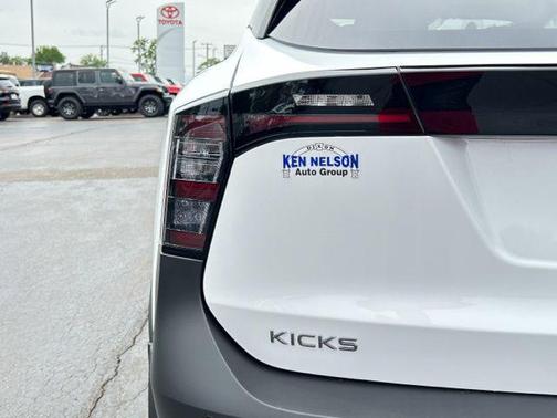Fresh Powder 2026 Nissan Kicks SV