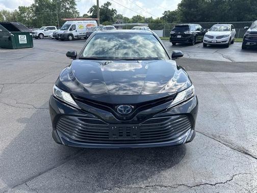 2019 Toyota Camry Hybrid XLE