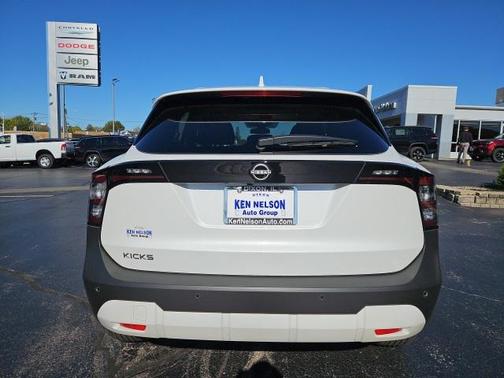 2025 Nissan Kicks SV
