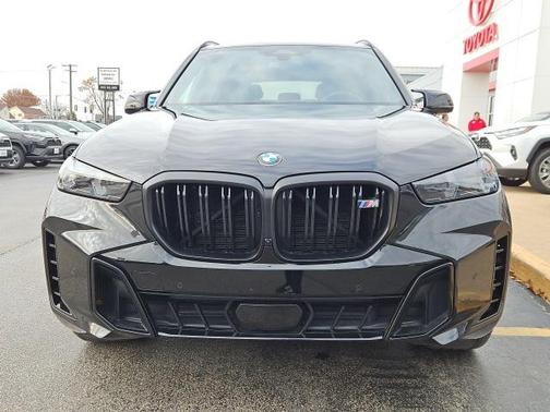 2025 BMW X5 M60i