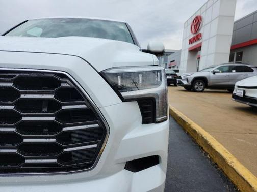 2025 Toyota Sequoia Platinum