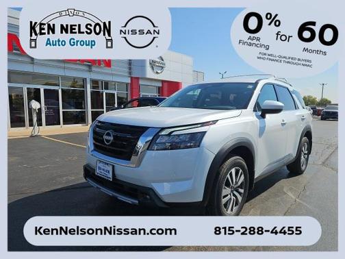 2025 Nissan Pathfinder SL 4WD