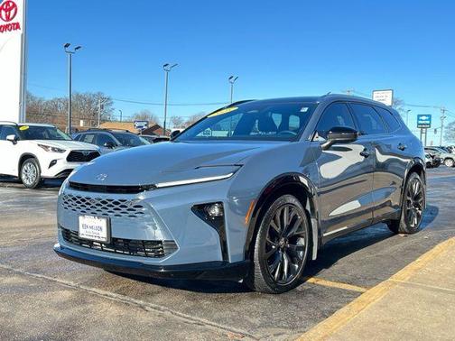 2025 Toyota Crown Signia Limited