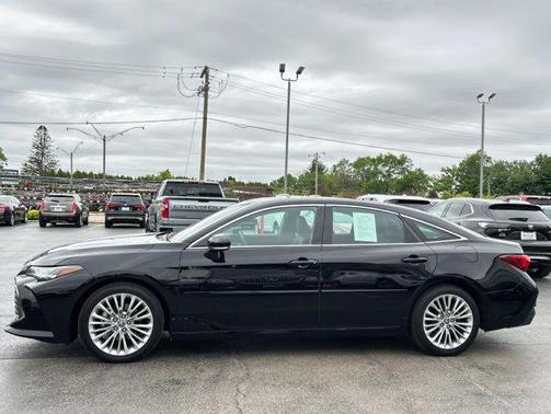 Midnight Black Metallic 2021 Toyota Avalon Limited