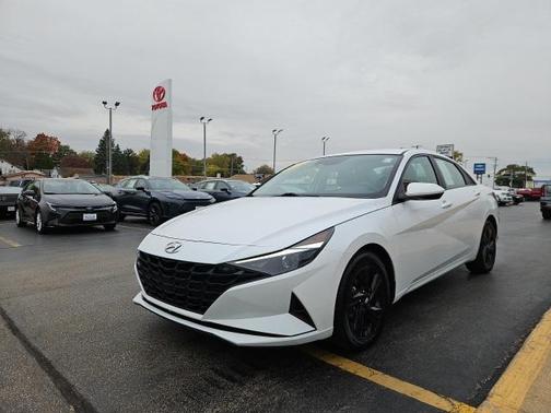 2021 Hyundai ELANTRA SEL