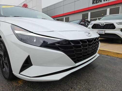 2021 Hyundai ELANTRA SEL