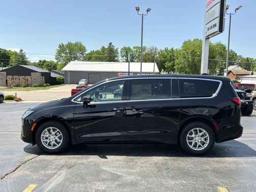 Pxj 2027 Chrysler Pacifica L