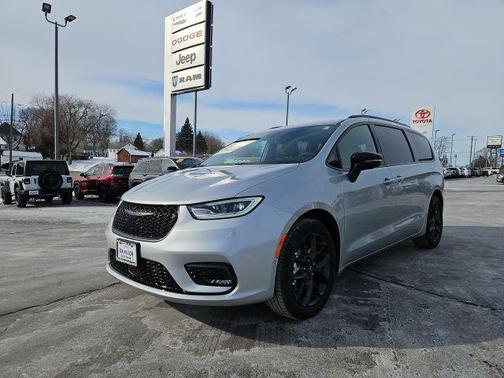 2026 Chrysler Pacifica L