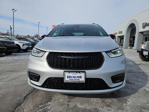 2026 Chrysler Pacifica L