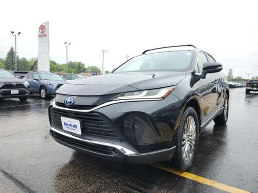 2022 Toyota Venza XLE