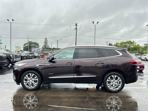 Rich Garnet Metallic 2021 Buick Enclave Avenir