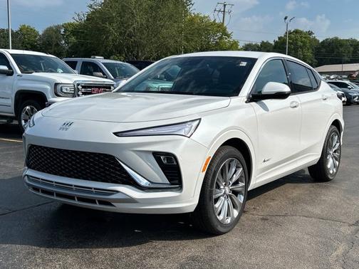 White Frost Tricoat 2026 Buick Envista Avenir