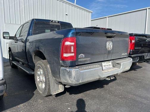 Patriot Blue Pearlcoat 2023 RAM 2500 Big Horn Crew Cab 4x4 6'4' Box