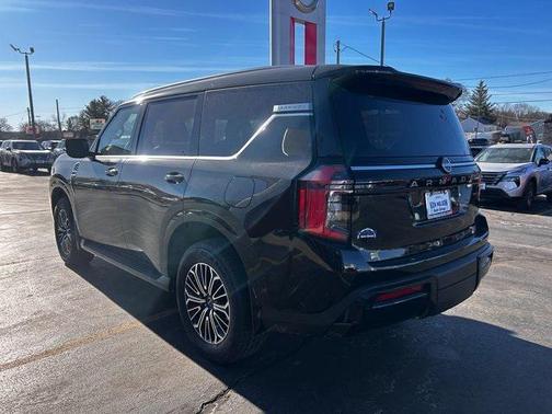 2025 Nissan Armada SL 4WD