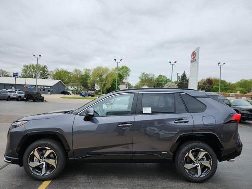 2025 Toyota RAV4 Hybrid SE