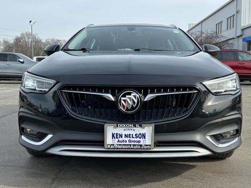 2018 Buick Regal TourX Essence