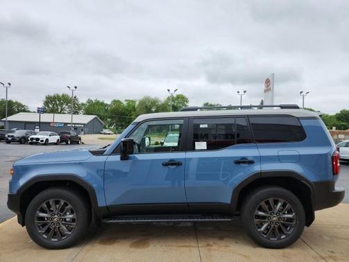 2025 Toyota Land Cruiser Base