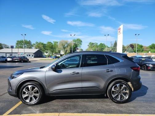 2023 Ford Escape Platinum