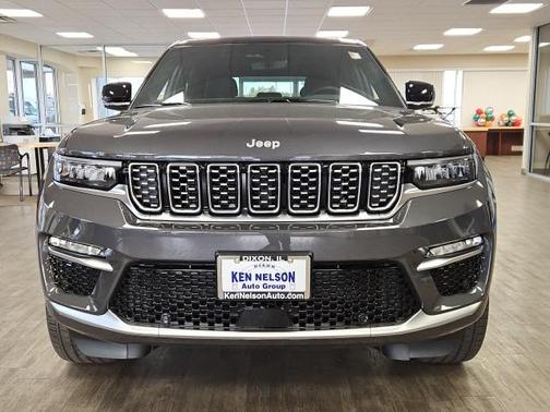 2025 Jeep Grand Cherokee Summit