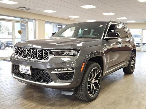 2025 Jeep Grand Cherokee Summit