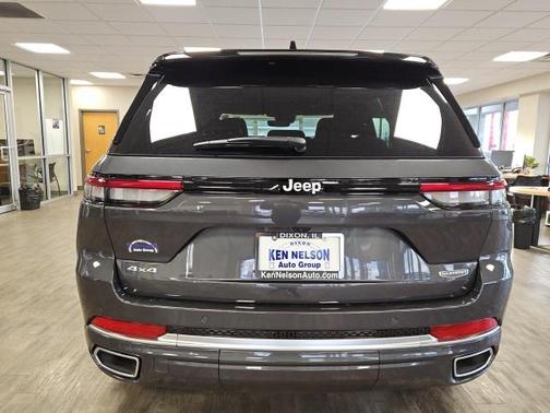 2025 Jeep Grand Cherokee Summit