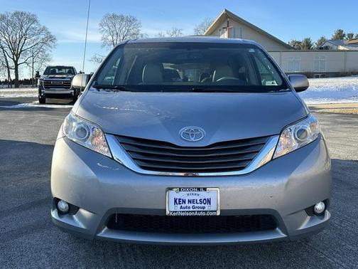 2013 Toyota Sienna XLE