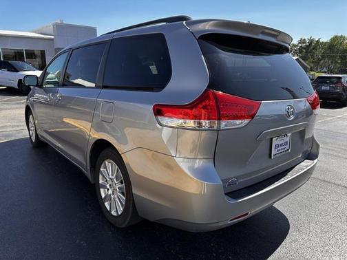2013 Toyota Sienna XLE