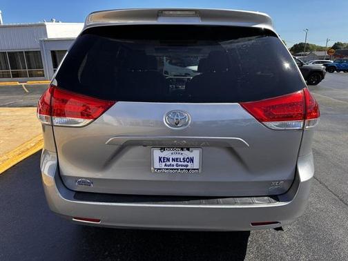 2013 Toyota Sienna XLE