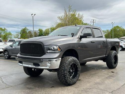 Granite Crystal Metallic Clearcoat 2016 RAM 1500 Big Horn