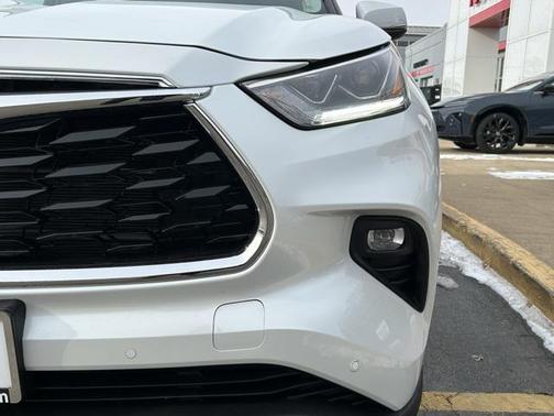 2023 Toyota Highlander Hybrid Limited