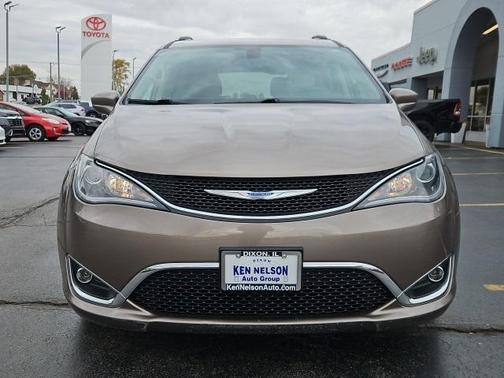 2018 Chrysler Pacifica Touring-L