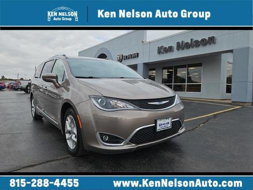 2018 Chrysler Pacifica Touring-L