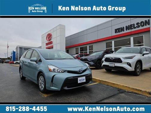 2015 Toyota Prius v Five