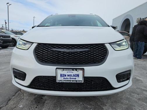 2026 Chrysler Pacifica L