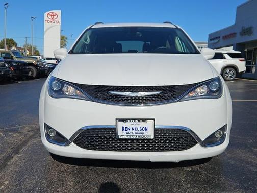 2018 Chrysler Pacifica Touring-L