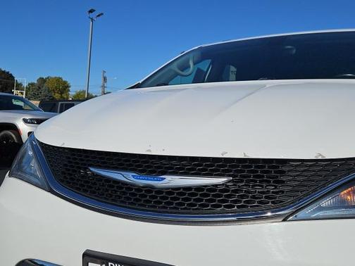 2018 Chrysler Pacifica Touring-L