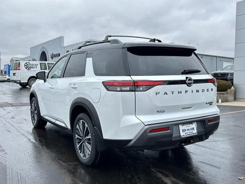 2026 Nissan Pathfinder Platinum