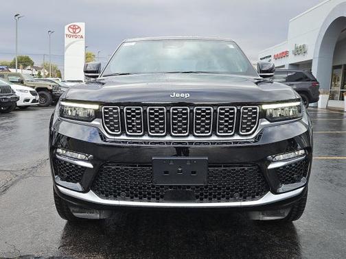 2025 Jeep Grand Cherokee Summit