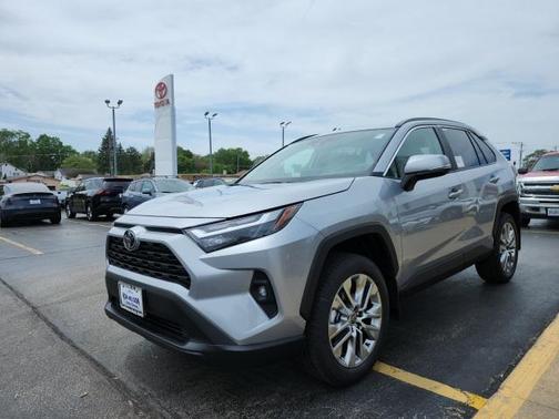 2025 Toyota RAV4 XLE Premium