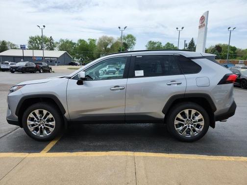 2025 Toyota RAV4 XLE Premium